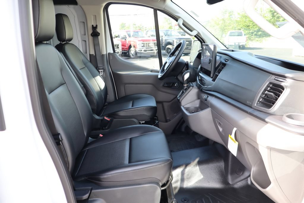 New 2027 Ford Transit 150 Low Roof RWD image 31