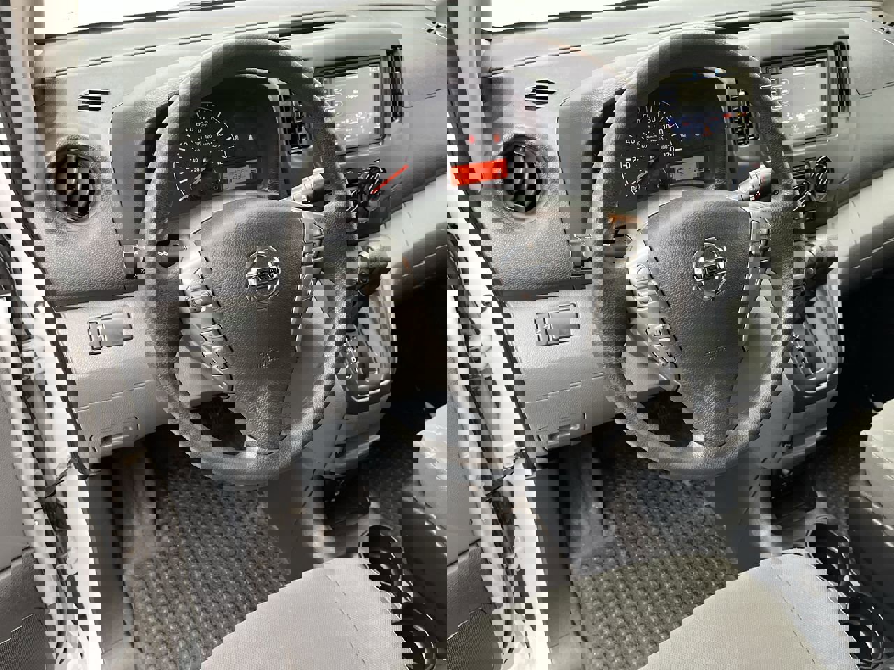 Used 2020 Nissan NV200 S image 9