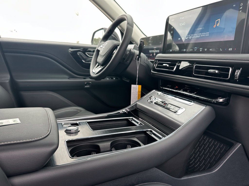 New 2026 Lincoln Aviator AWD image 36