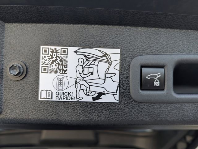 Used 2023 Toyota Sienna Platinum image 32