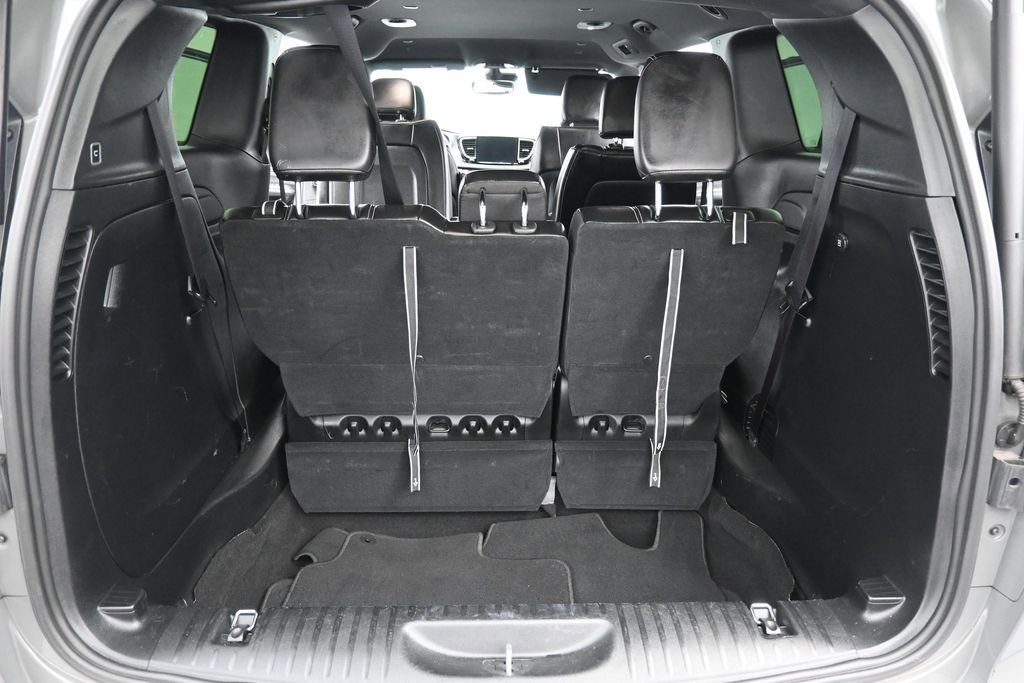 Used 2025 Chrysler Pacifica Select FWD image 27