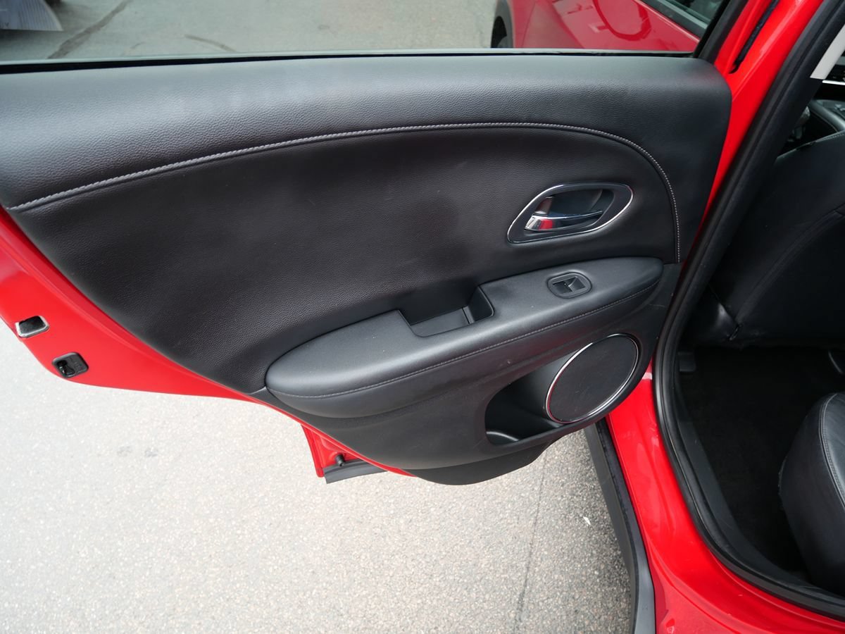Used 2017 Honda HR-V EX-L image 17