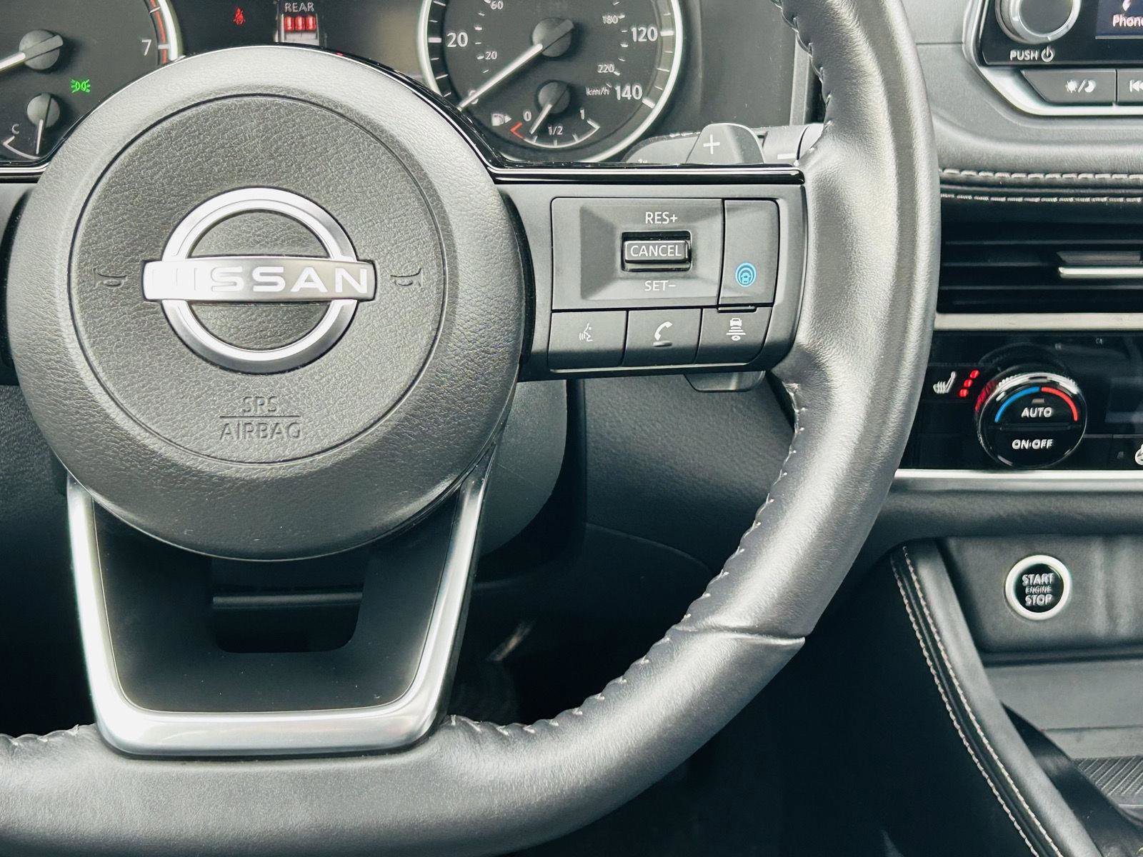Used 2023 Nissan Rogue SL AWD/4WD image 19