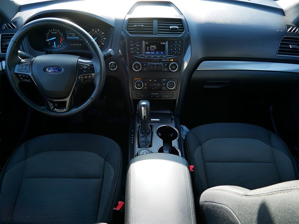 Used 2019 Ford Explorer XLT AWD/4WD image 14