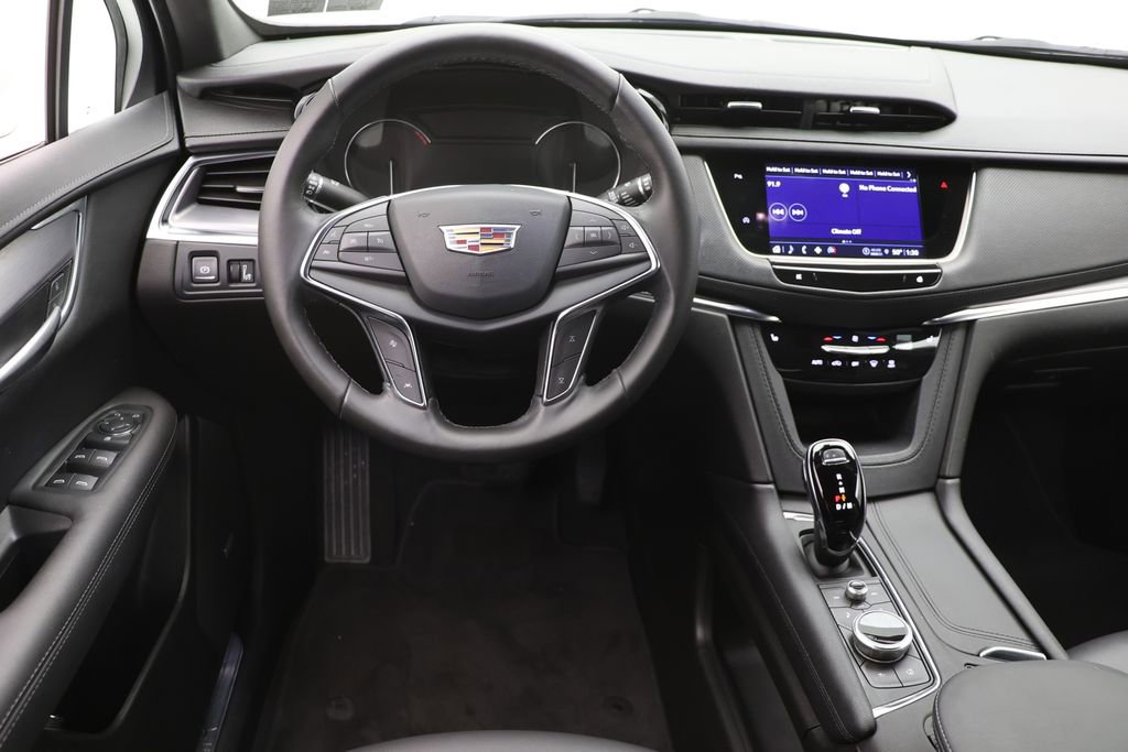 Used 2023 Cadillac XT5 Luxury AWD/4WD image 12