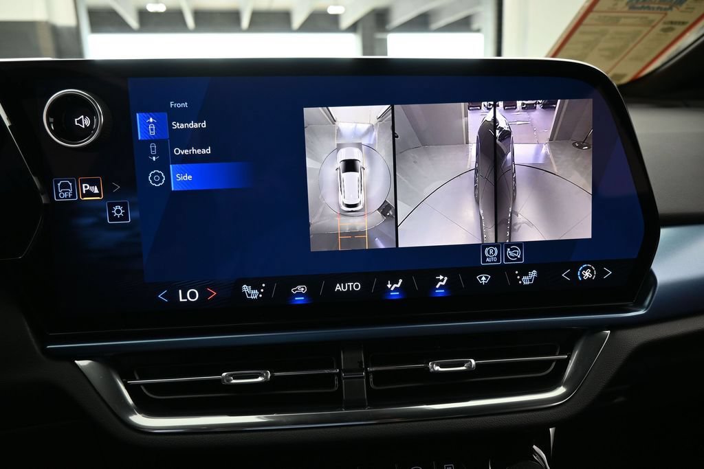 Used 2026 Chevrolet Equinox EV LT FWD image 27