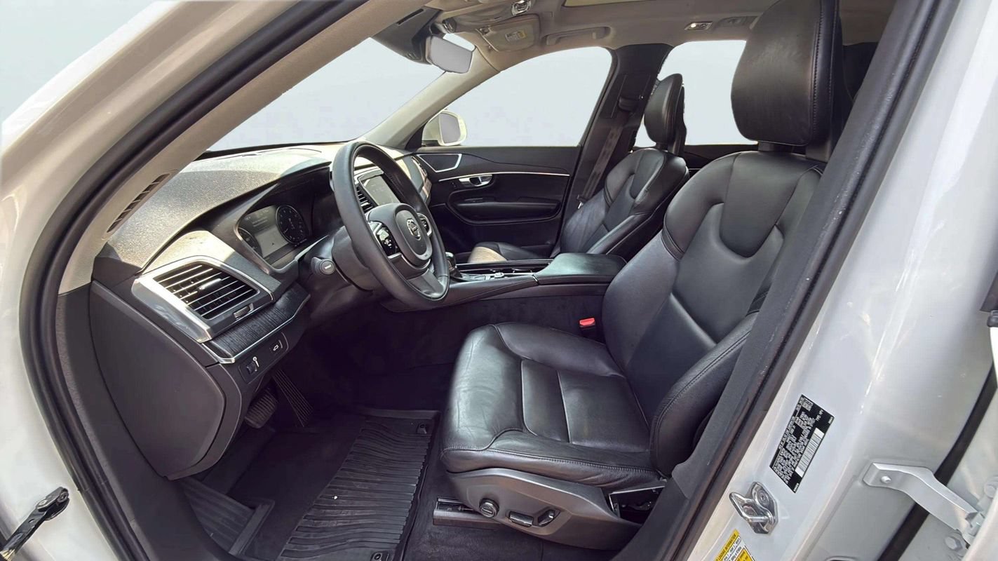 Used 2020 Volvo XC90 T5 Momentum w/ Protection Package Premier AWD/4WD image 17