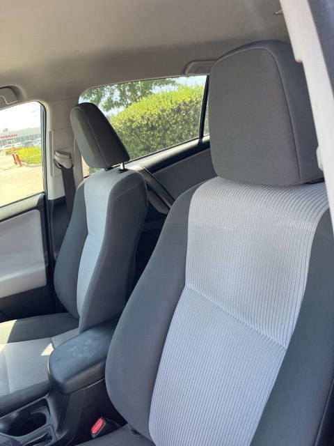 Used 2015 Toyota RAV4 LE FWD image 10