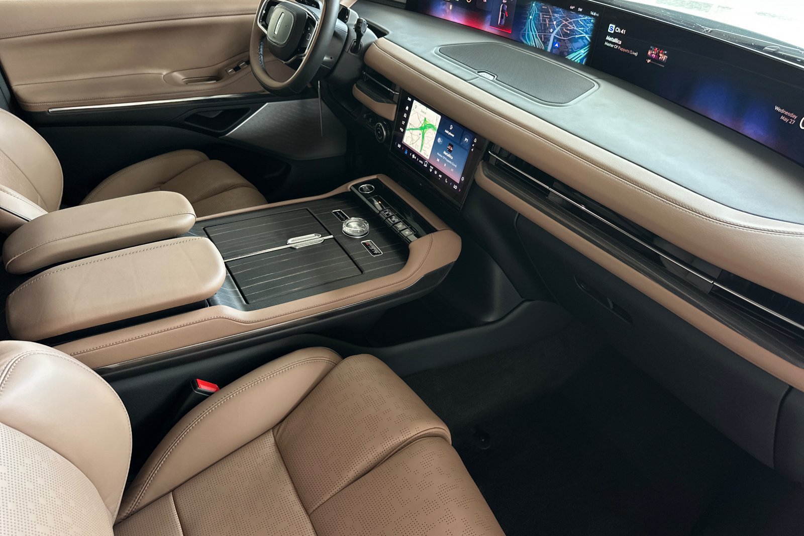 New 2026 Lincoln Navigator L Black Label AWD/4WD image 17