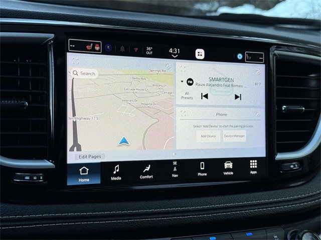 Used 2023 Chrysler Pacifica Limited image 15