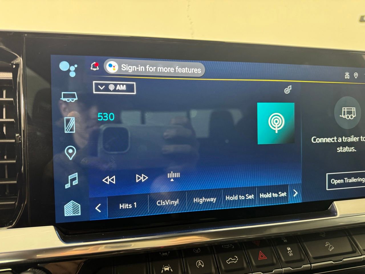 Used 2025 Chevrolet Silverado 1500 LT Trail Boss w/ Convenience Package II image 14