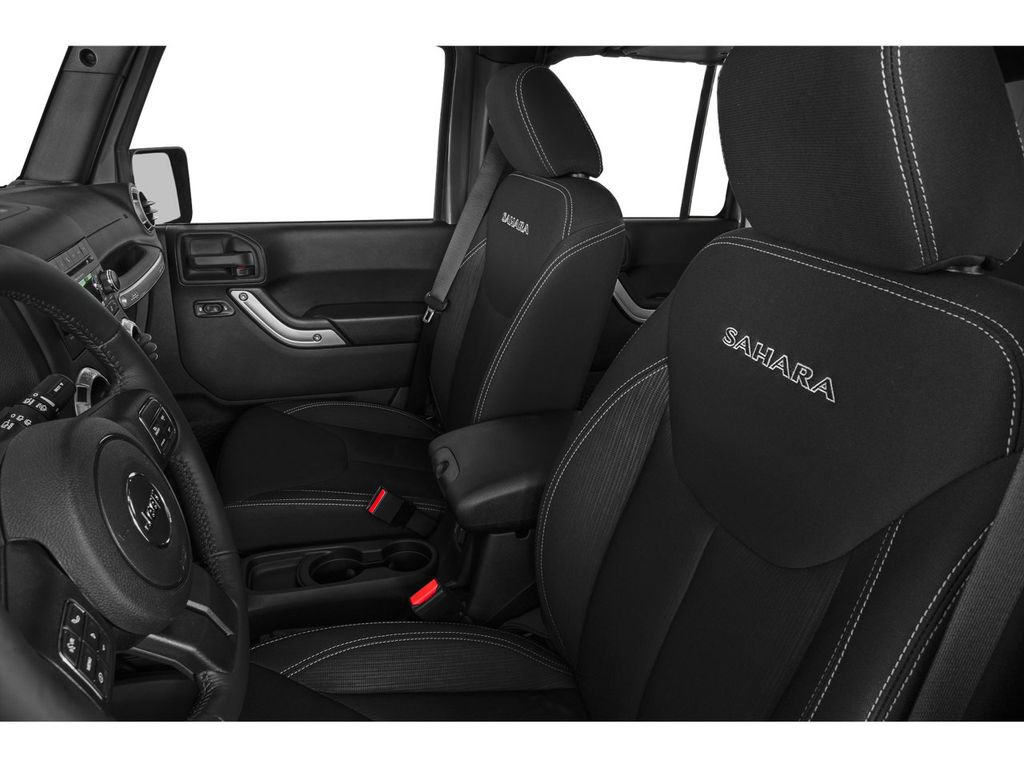 Used 2015 Jeep Wrangler Unlimited Sahara AWD/4WD image 8