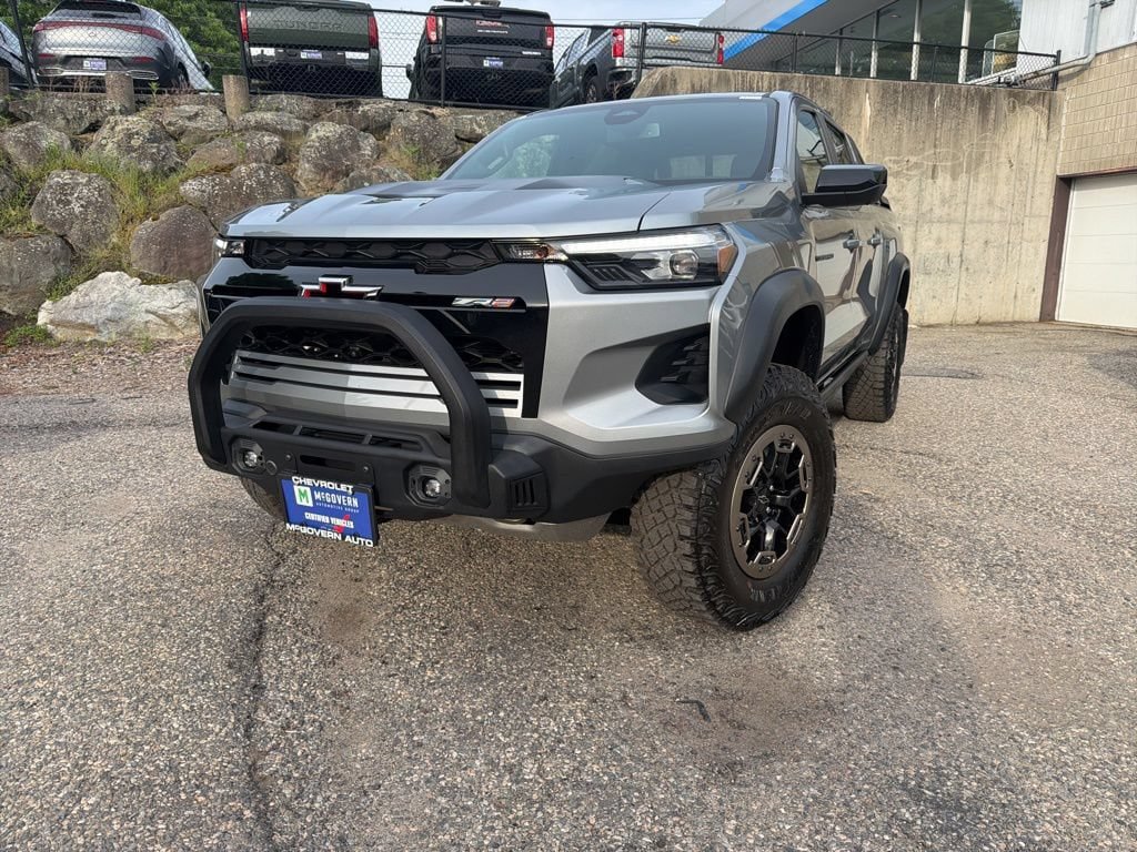 Used 2023 Chevrolet Colorado ZR2 w/ Desert Boss Special Edition AWD/4WD image 2