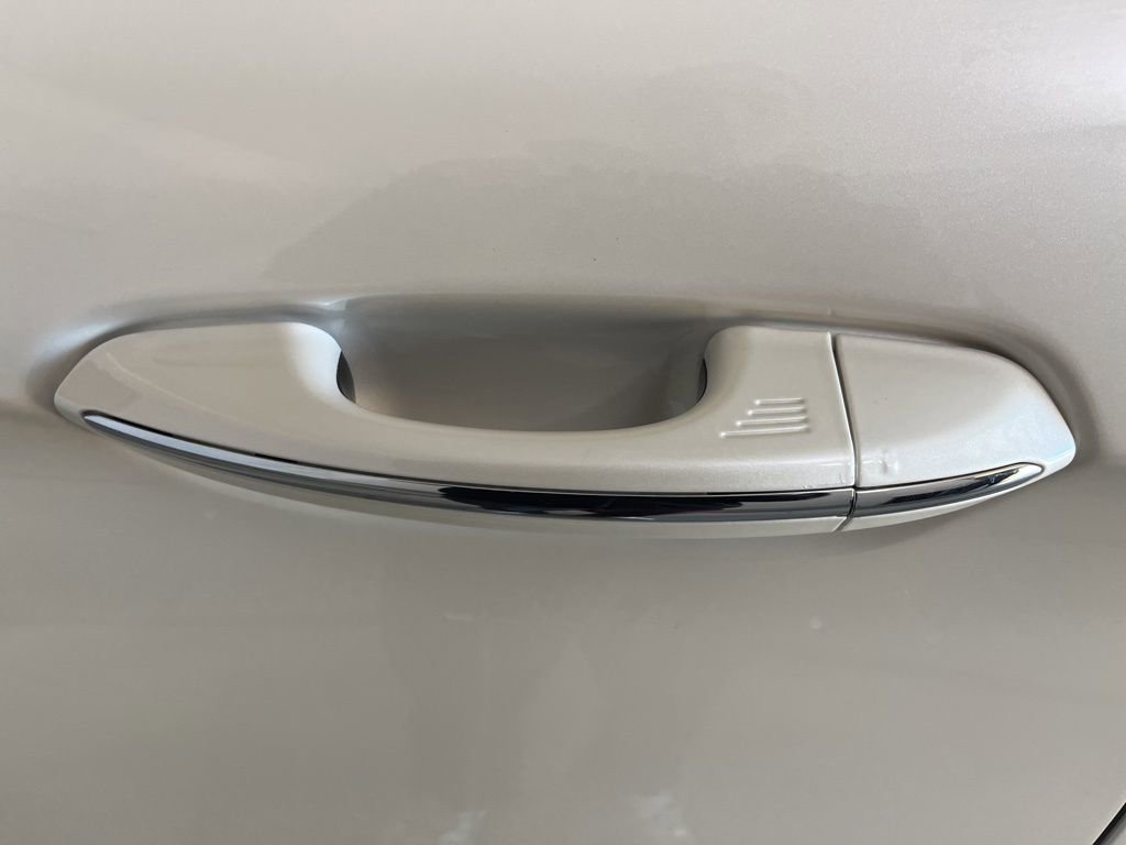 Used 2015 Ford Edge Titanium w/ Equipment Group 302A image 39