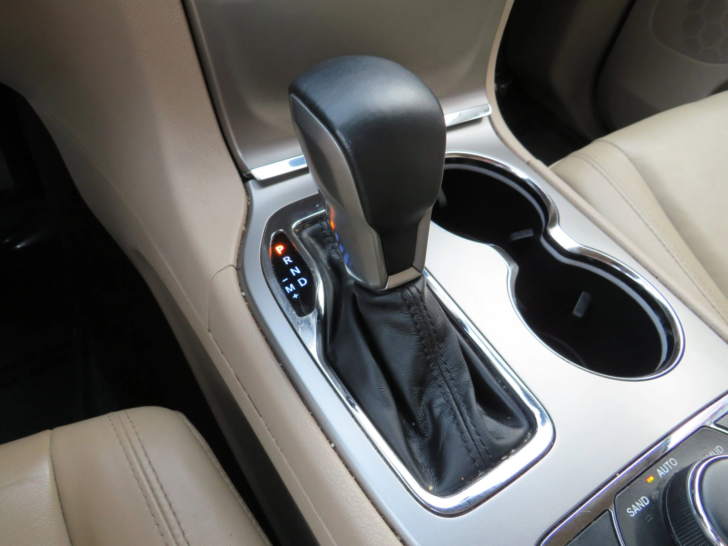 Used 2018 Jeep Grand Cherokee Limited image 24