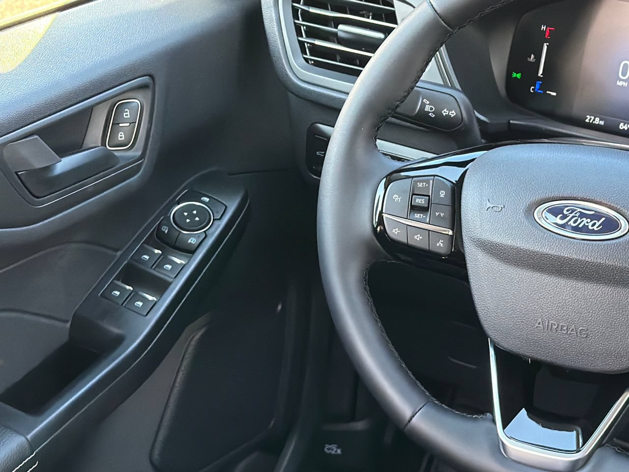 New 2026 Ford Escape Active w/ Tech Pack #1 AWD/4WD image 18