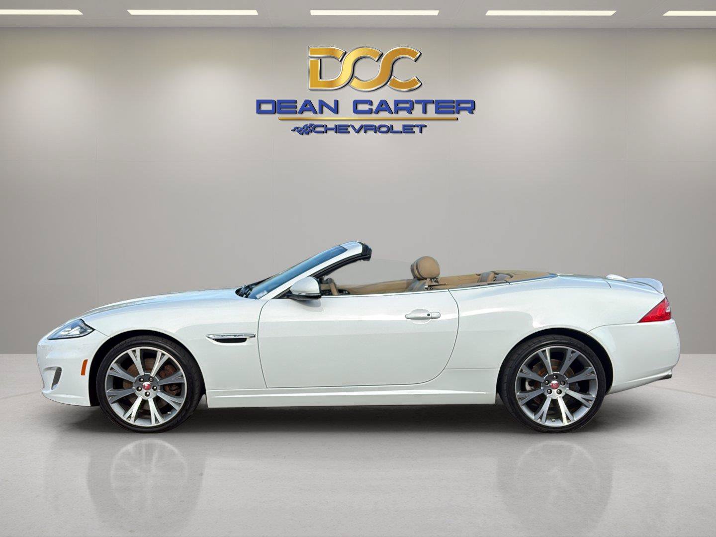 Used 2015 Jaguar XK Convertible RWD image 2