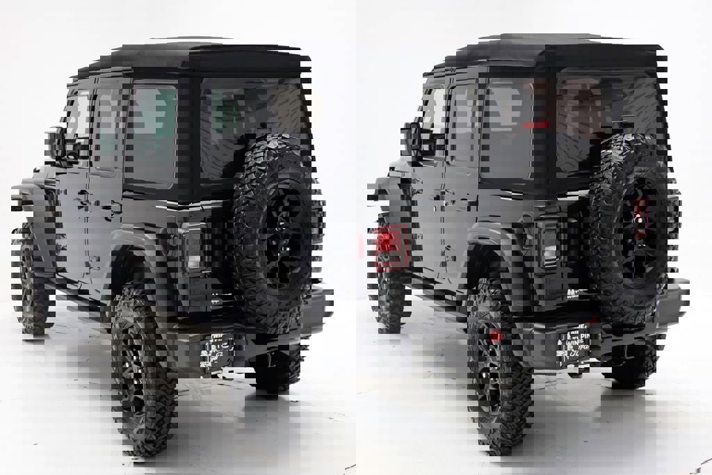 Used 2024 Jeep Wrangler Willys image 7