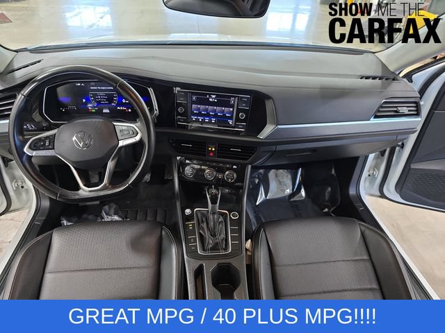 Used 2024 Volkswagen Jetta SE FWD image 14