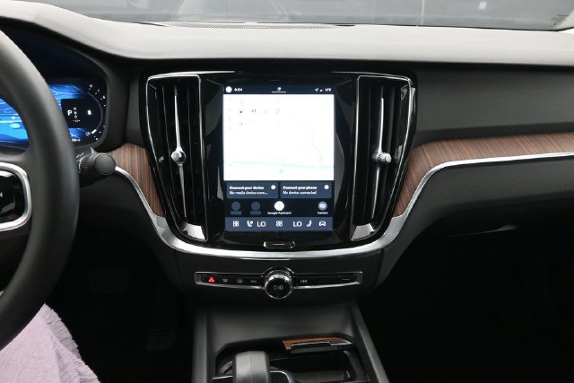 Used 2024 Volvo S60 B5 Plus w/ Climate Package FWD image 13