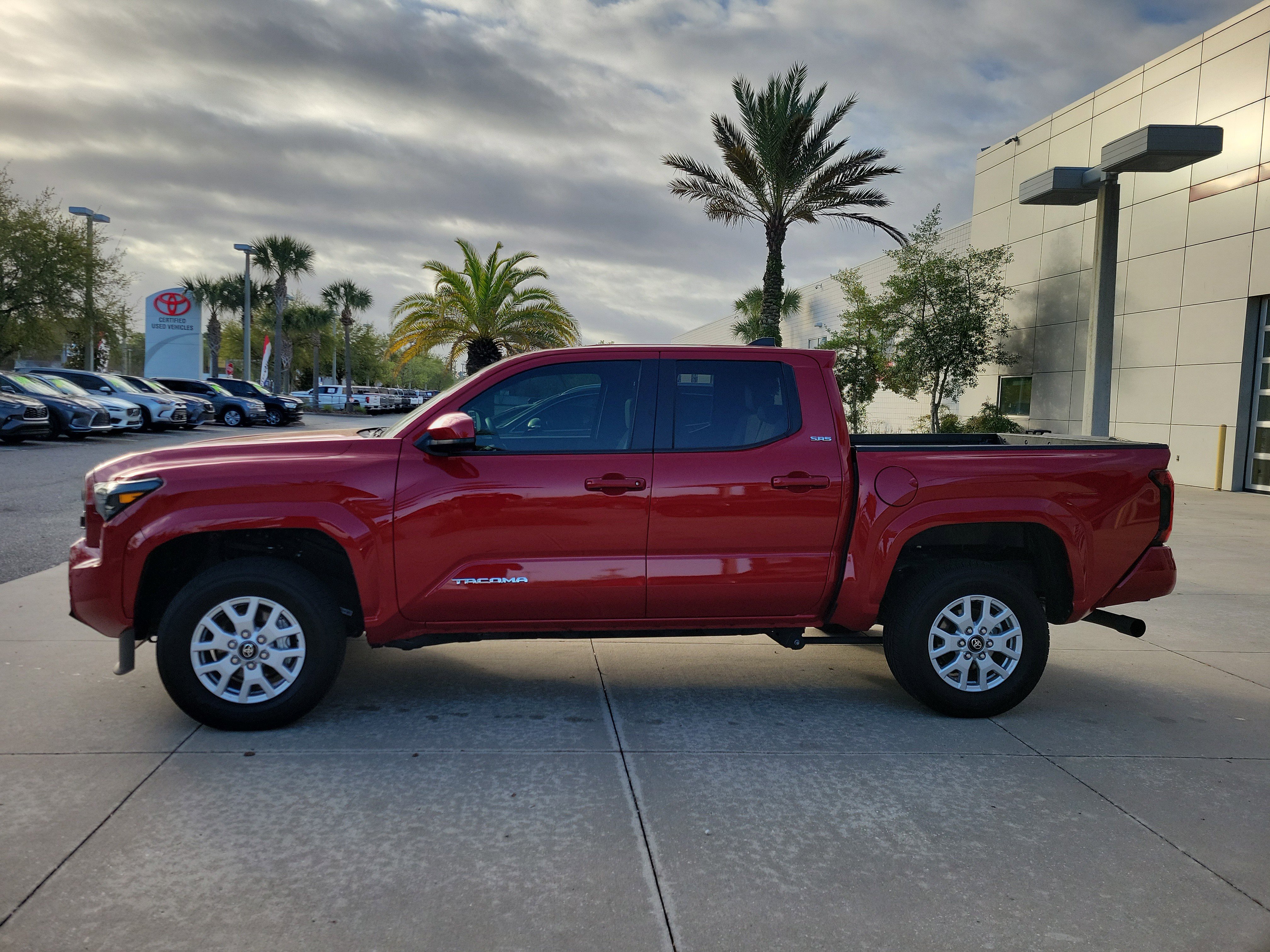 Certified 2025 Toyota Tacoma SR5 image 3
