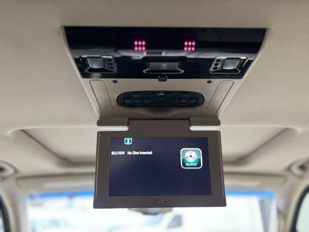 Used 2017 GMC Yukon Denali w/ Open Road Package image 27