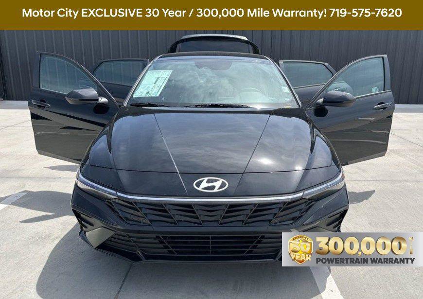 New 2025 Hyundai Elantra SEL image 11