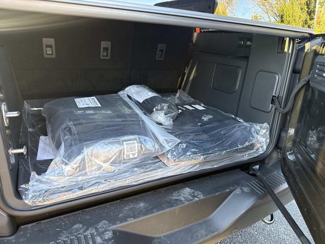 New 2025 Ford Bronco Raptor image 4