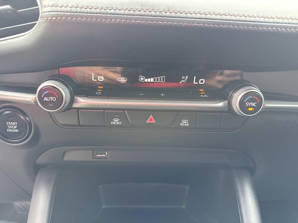 Used 2021 MAZDA MAZDA3 s FWD image 29