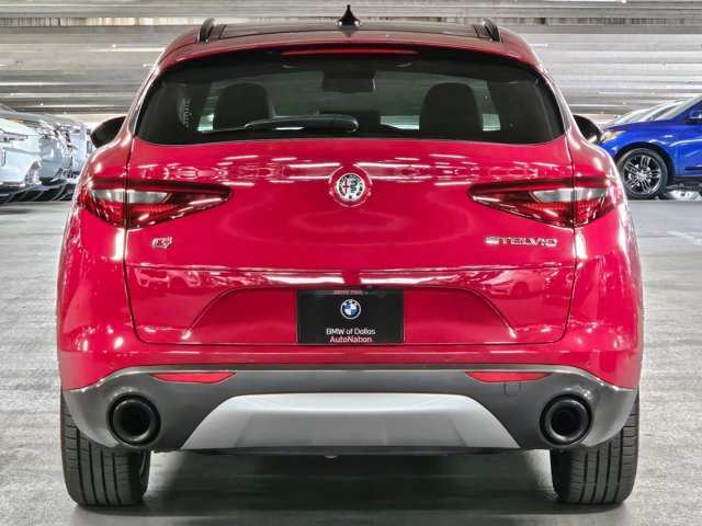 Used 2022 Alfa Romeo Stelvio Ti AWD/4WD image 6