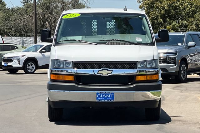 Used 2025 Chevrolet Express 2500 RWD image 9