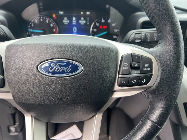 Used 2024 Ford Explorer XLT image 27