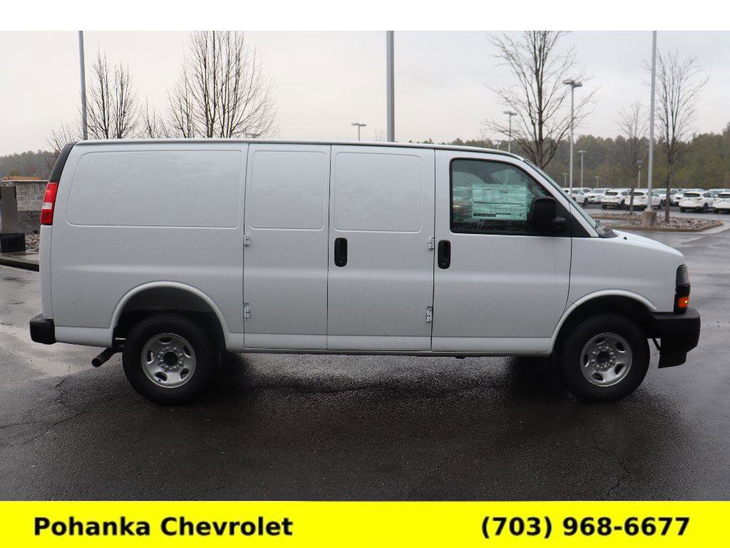 New 2026 Chevrolet Express 3500 RWD image 8