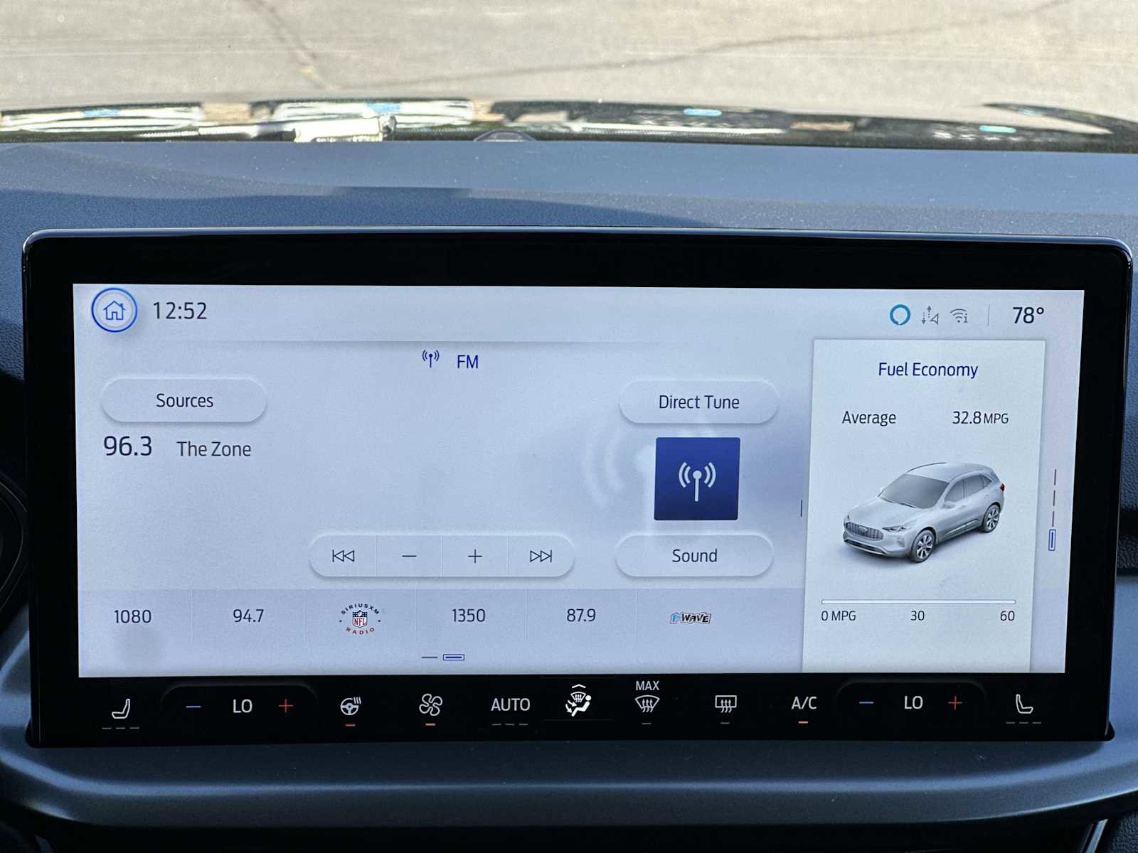 Used 2024 Ford Escape SE image 12