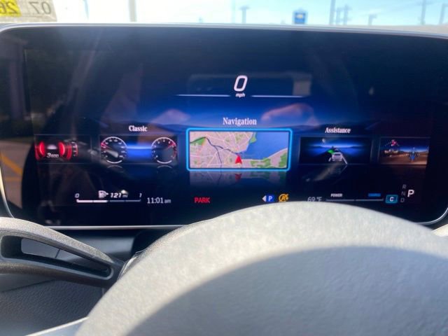 Used 2025 Mercedes-Benz GLC 300 4MATIC image 41