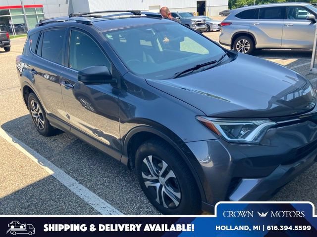 Used 2016 Toyota RAV4 LE AWD/4WD video 1