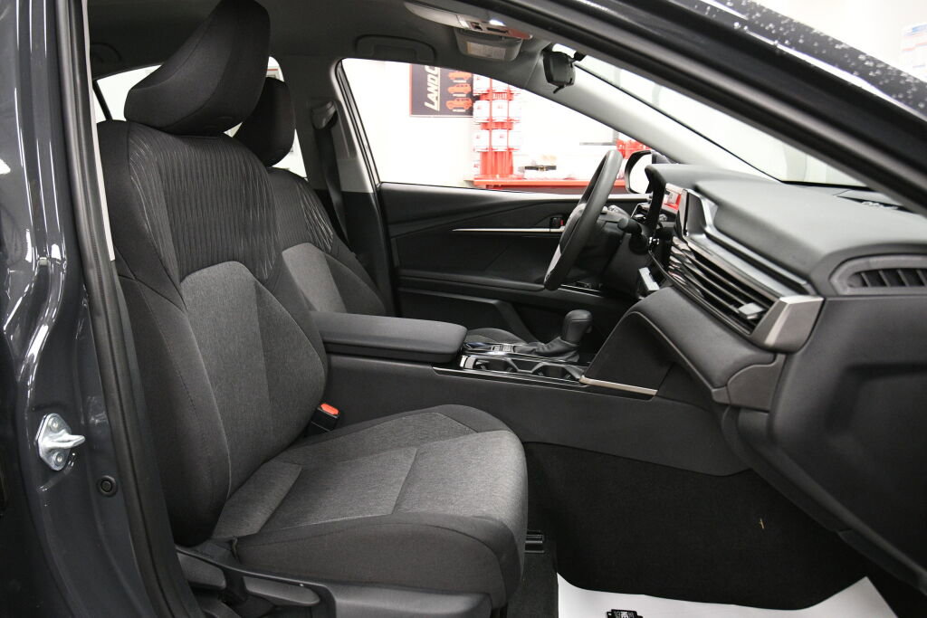 Certified 2025 Toyota Camry LE image 24