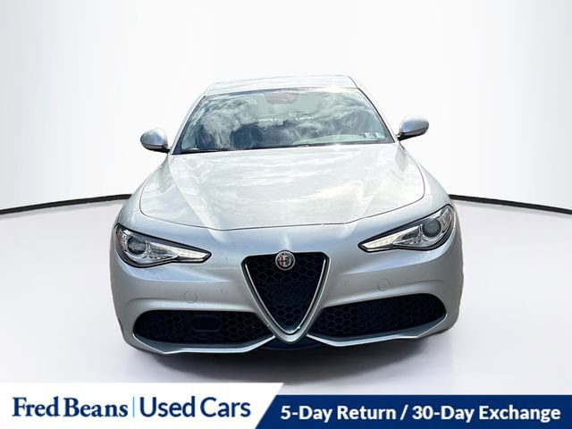 Used 2017 Alfa Romeo Giulia w/ Sport Appearance Package RWD image 2