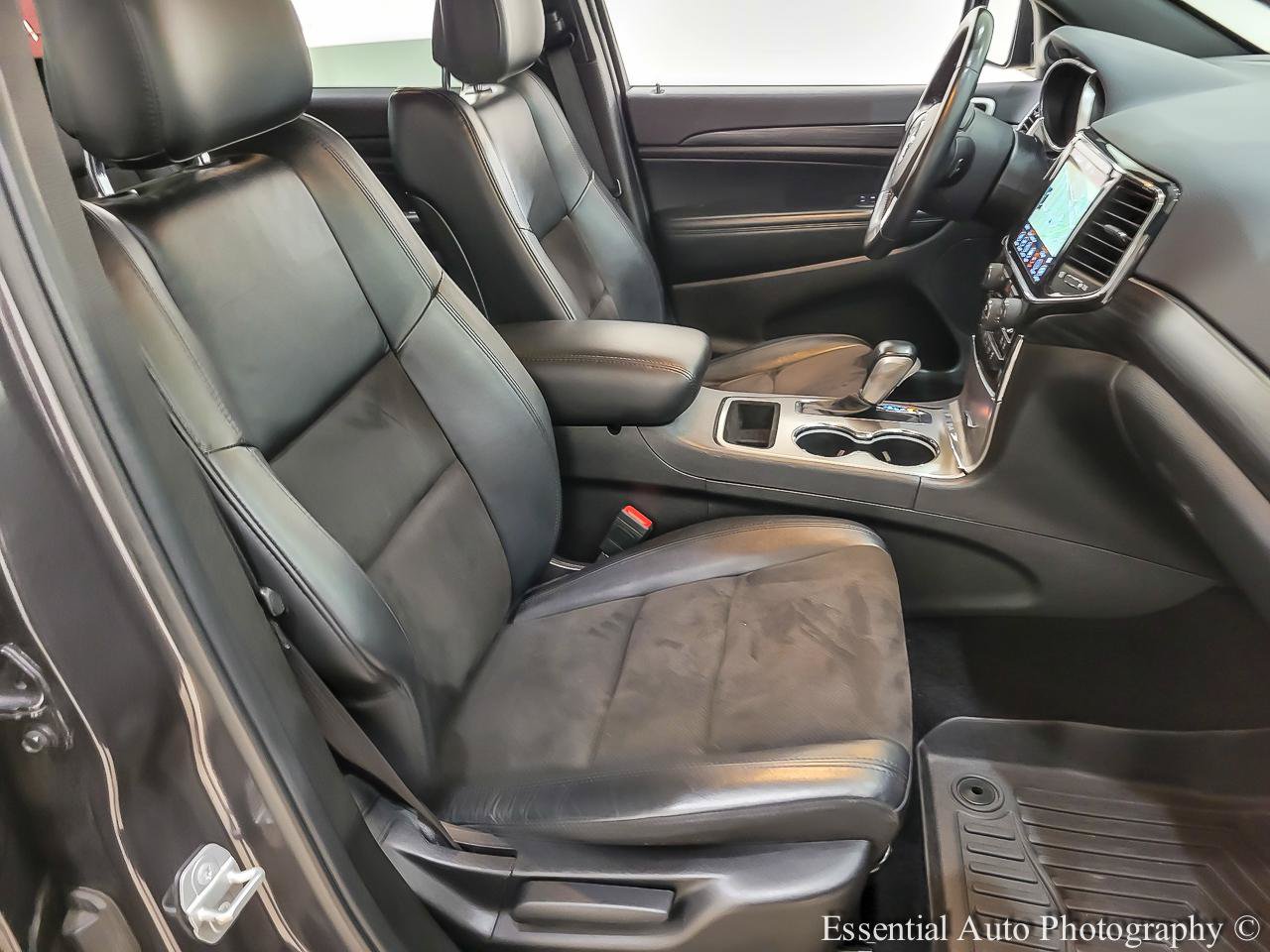 Used 2021 Jeep Grand Cherokee Laredo X AWD/4WD image 31