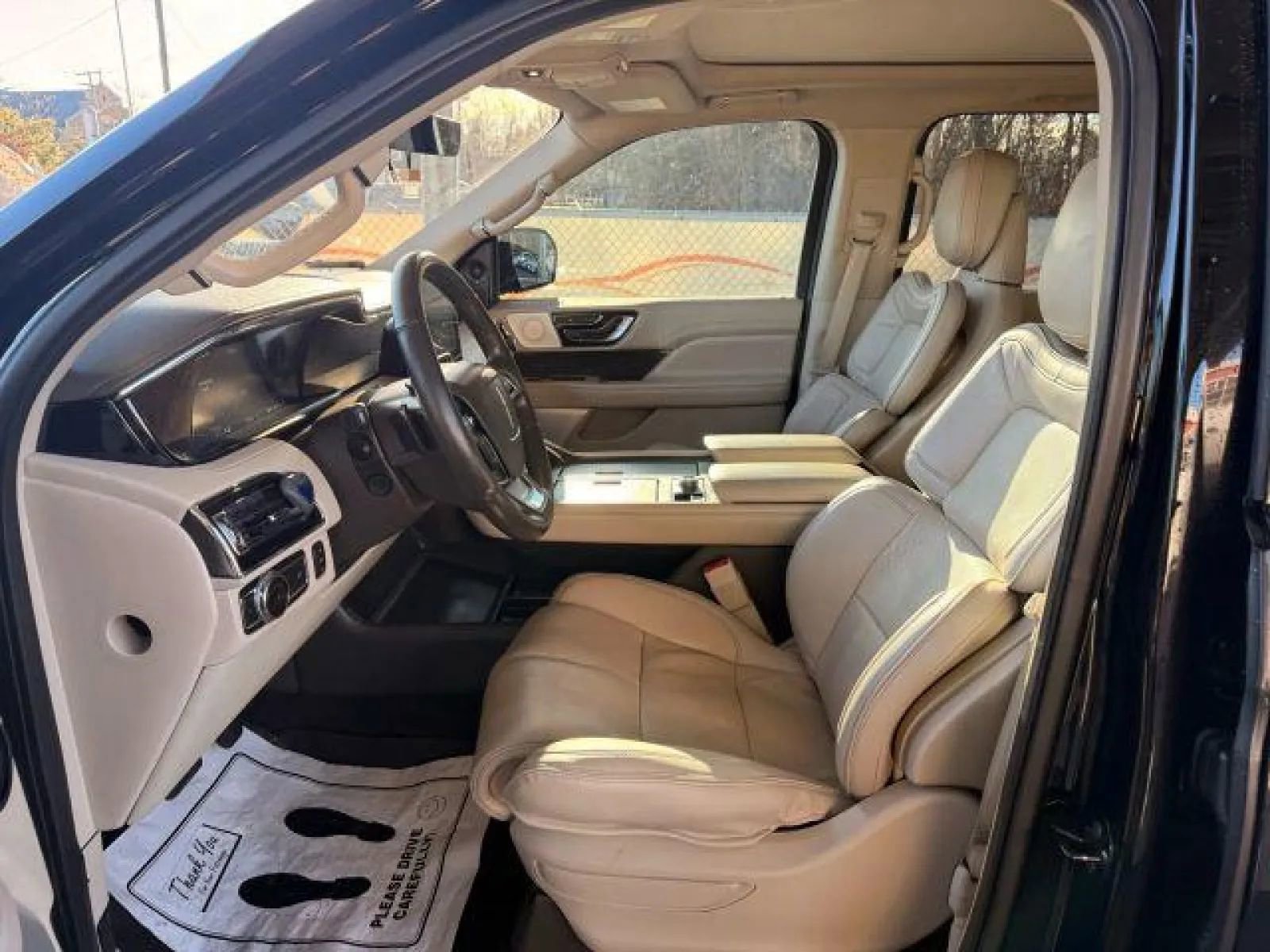 Used 2018 Lincoln Navigator L Reserve w/ Technology Package image 14