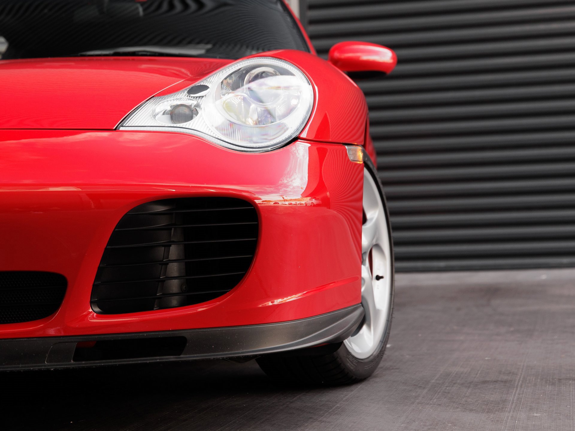 Used 2004 Porsche 911 Carrera 4S image 40