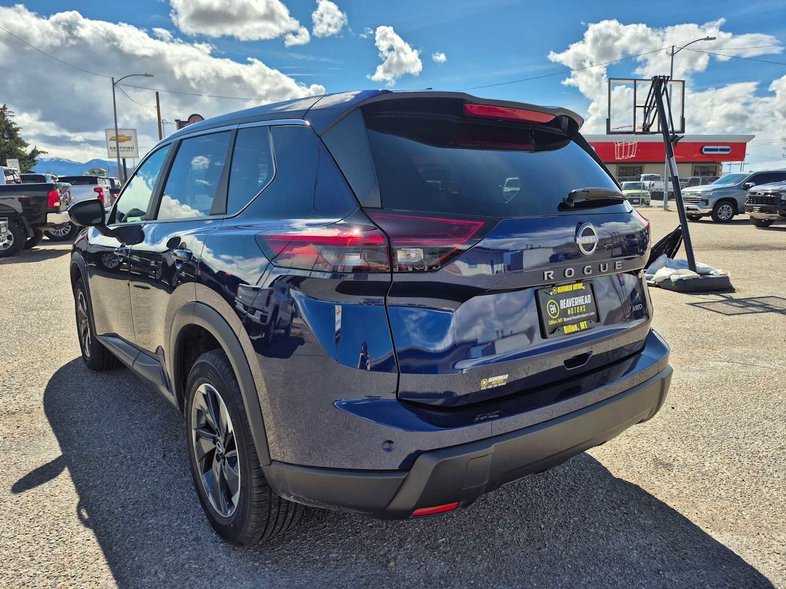 Used 2025 Nissan Rogue SV image 9