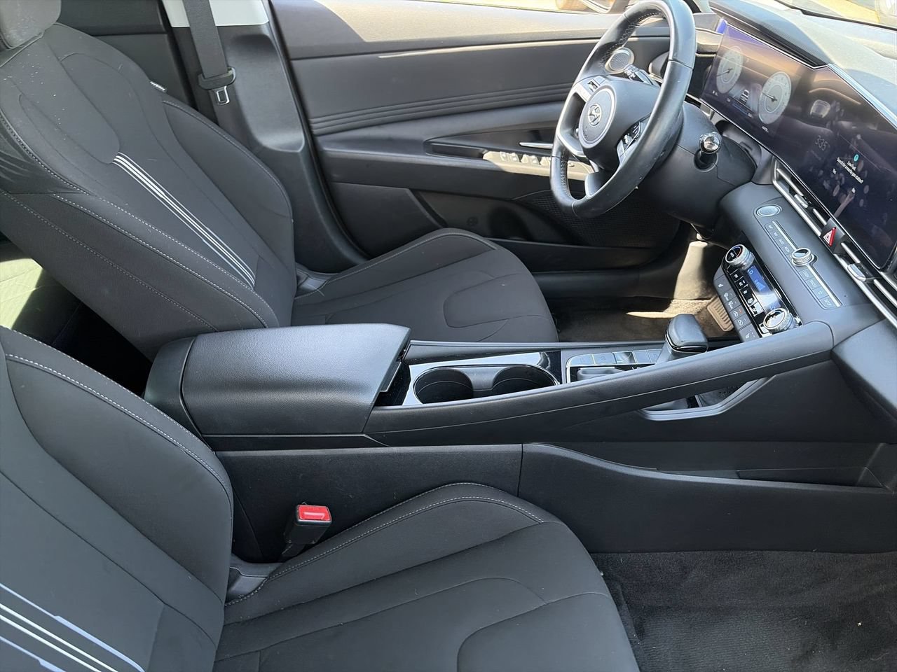 Certified 2023 Hyundai Elantra SEL w/ Convenience Package FWD image 11