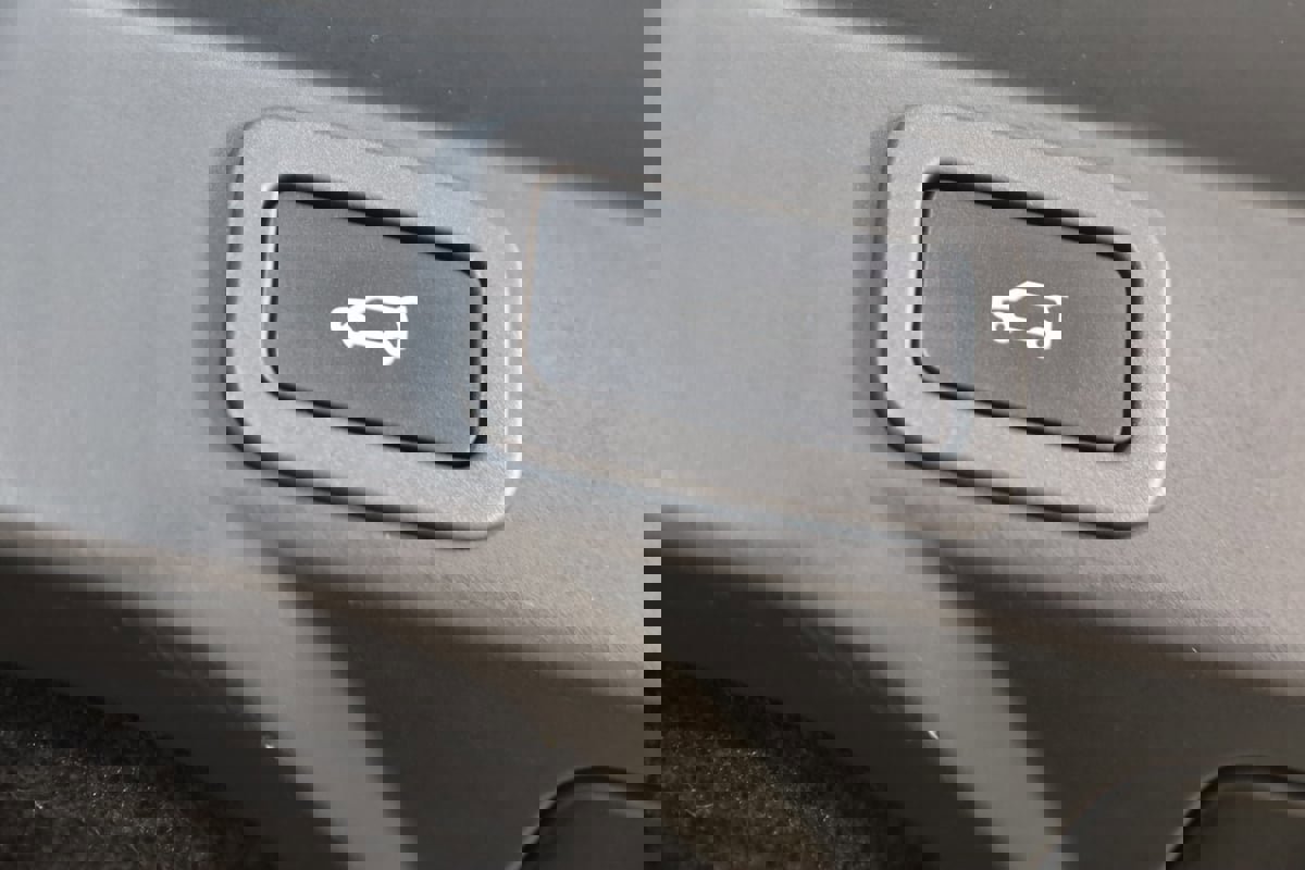 Used 2018 Land Rover Range Rover Sport HSE image 49