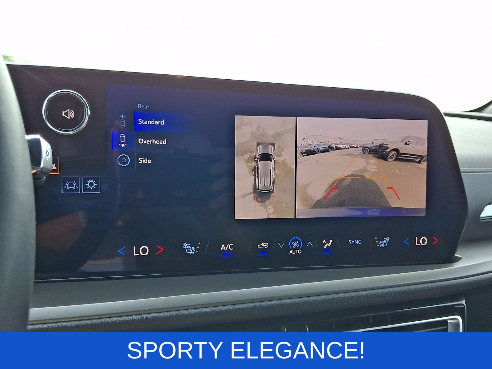 Used 2024 Chevrolet Traverse LT FWD image 21