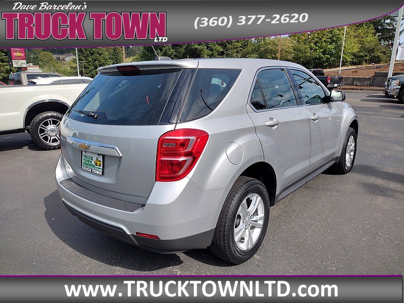 Used 2017 Chevrolet Equinox LS image 3