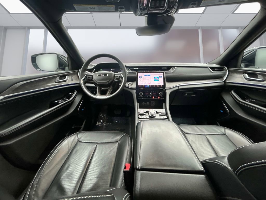 Used 2022 Jeep Grand Cherokee Overland image 18
