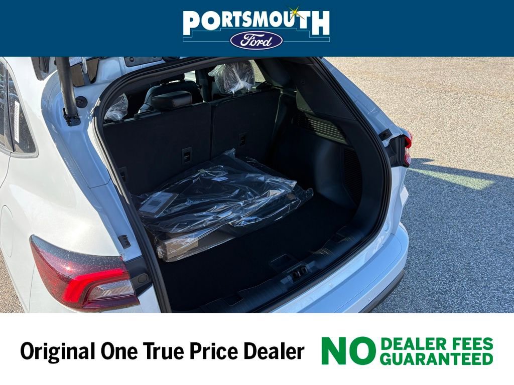 New 2026 Ford Escape ST-Line Elite w/ Equipment Group 501A image 14