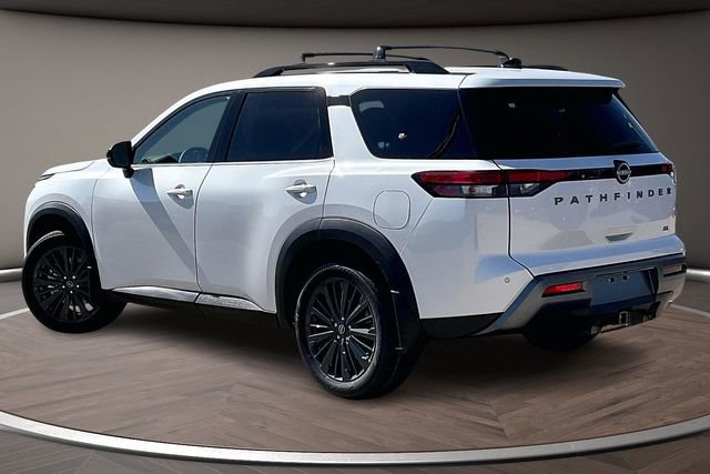 New 2026 Nissan Pathfinder SL image 3