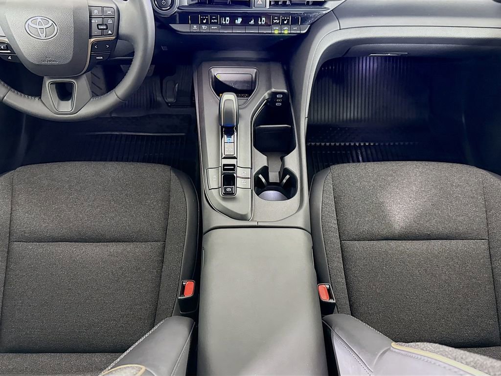 Used 2023 Toyota Crown XLE image 16